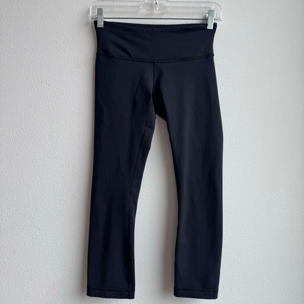 Lululemon Low Rise Original Wunder Under Black Crop Leggings Size 4 Small 22”